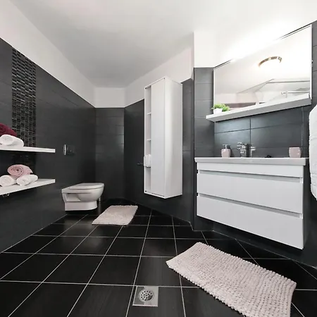 -grosses Familienapartmentluma Dobropoljana