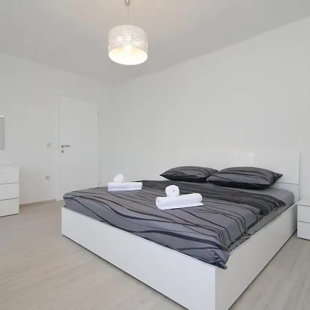 -grosses Familienapartmentluma Dobropoljana